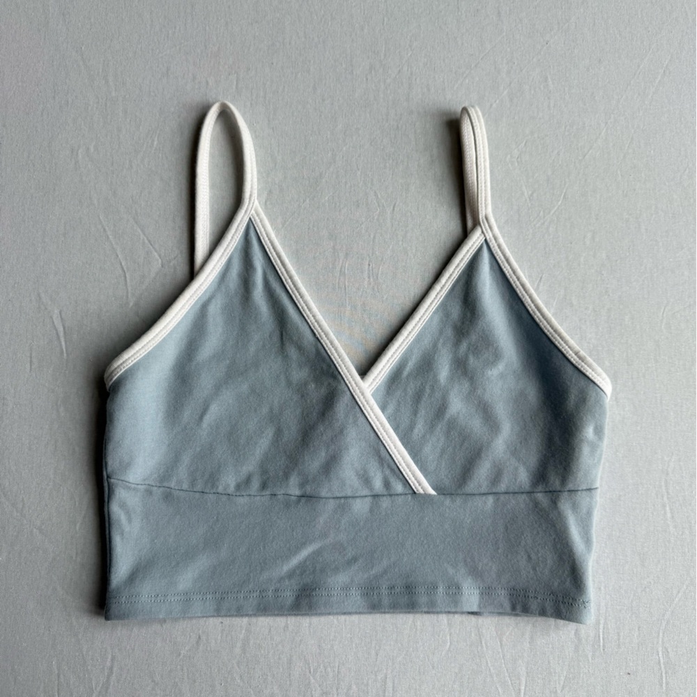 Brandy Melville John Galt Blue and White V-Neck Crop Top